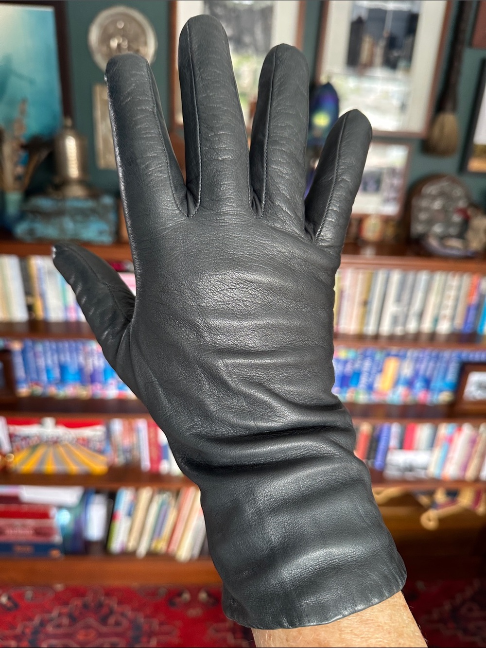Portolano Grey Leather Women's Gloves, cashmere lining. Fantastic luxury quality